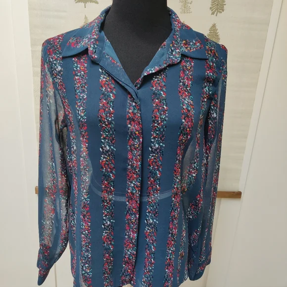 BCBG sheer button down - small - Picture 2 of 10